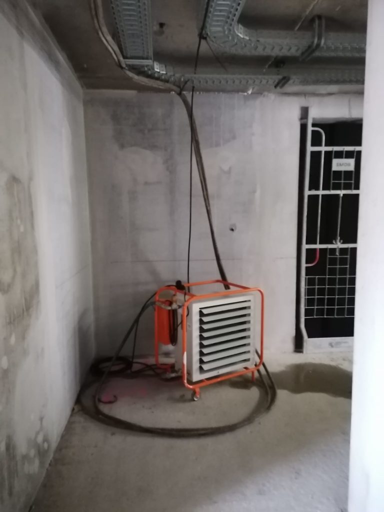 Se encargó a Polypoles que mantuviera un mínimo de 5° en un edificio de 5 plantas en construcción.