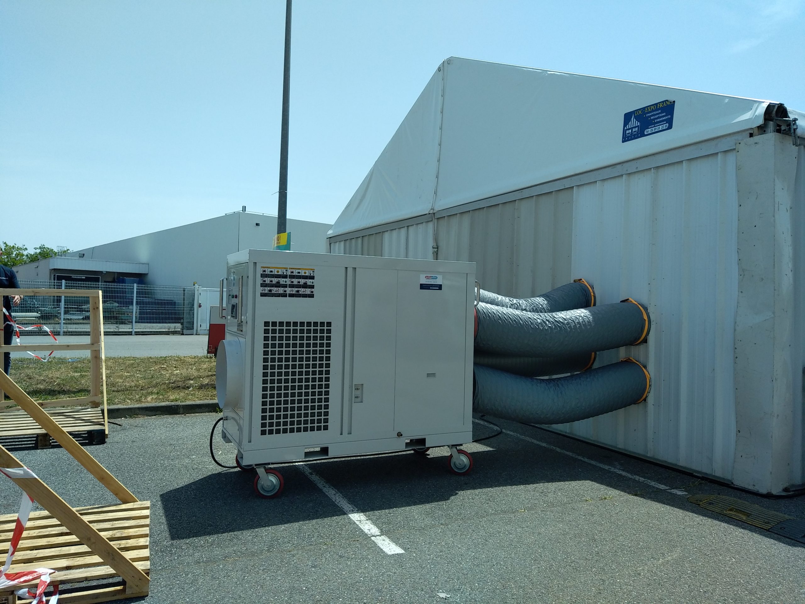 Location de climatiseurs pour l'évènementiel Polypoles tel 0 810 020 851 — free download